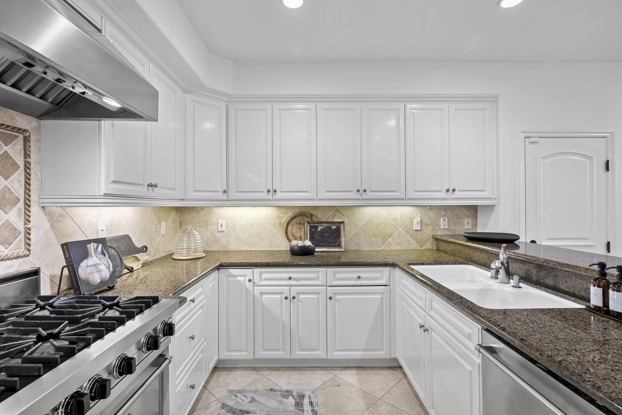 28-web-or-mls-3307 Clay (28).JPG