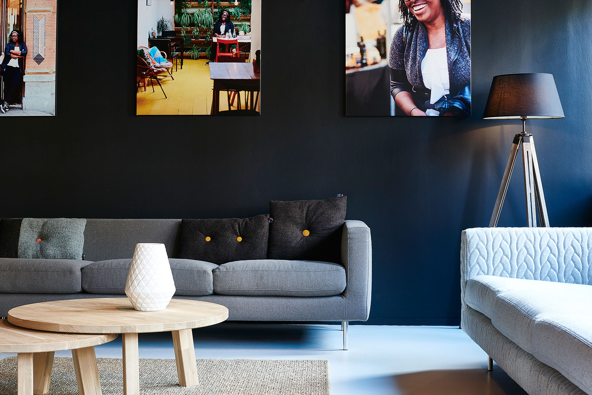 Xadrya's lounge / Much like you would see in a Dutch home, we mixed design classics by Lensvelt and Moooi with everyday design from Hema and the items we designed ourselves for Good Hotel.