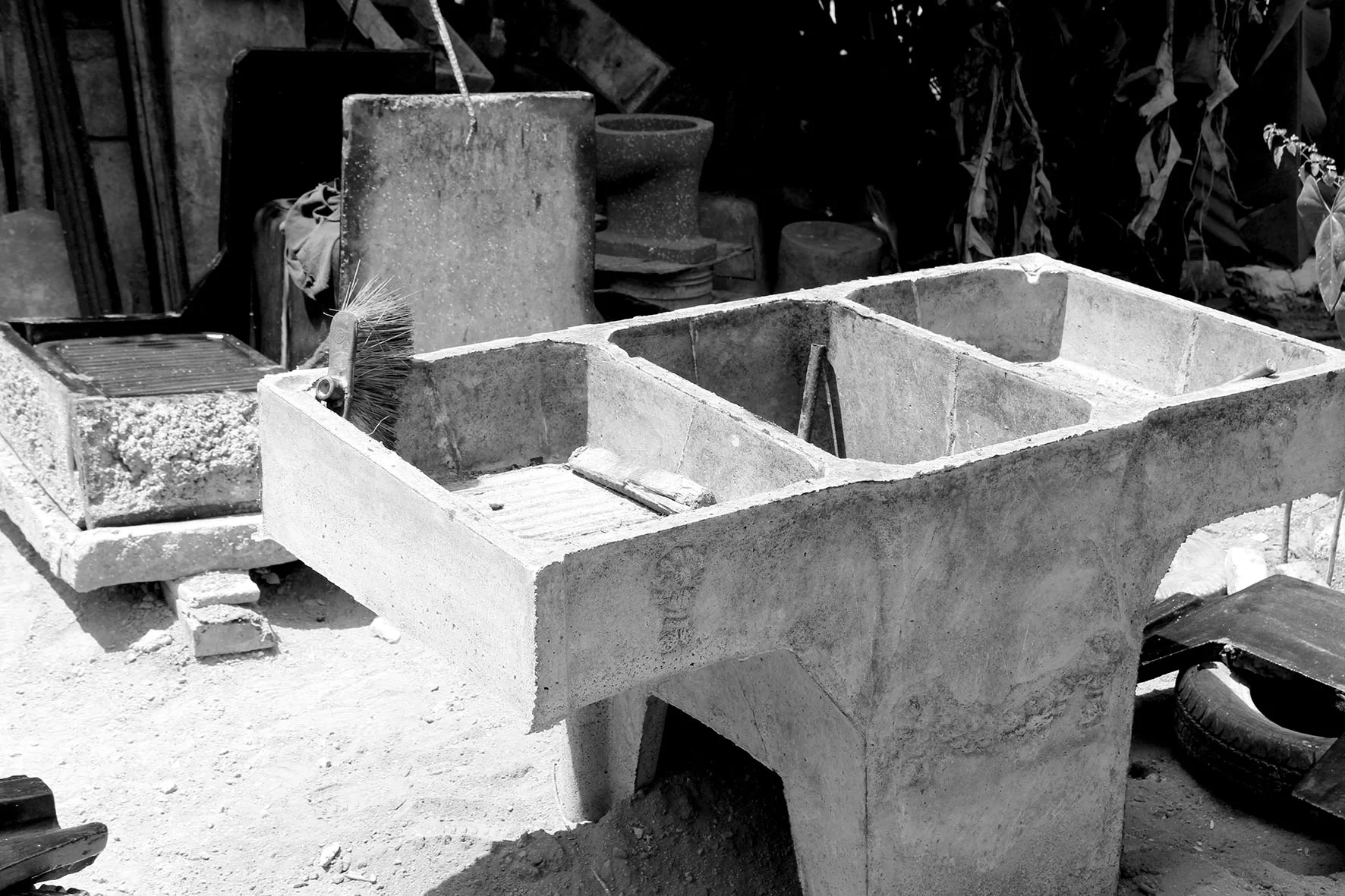 Tradition / A typical Pila in concrete.