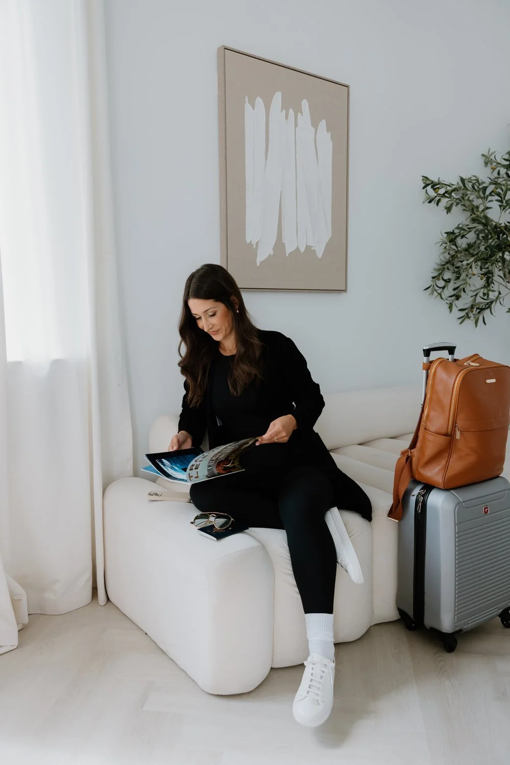 Remote Career Coach vs Recruiter: What is the Difference and Who Should You Hire?