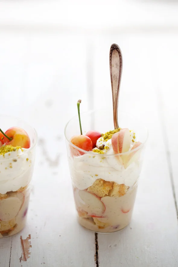 squaremeal:

(via The simplicity of trifle :: Cannelle et VanilleCannelle et Vanille)