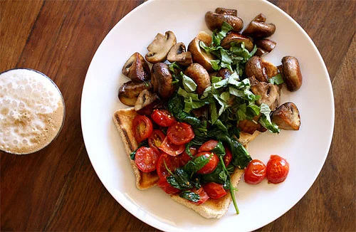bkfst:

Breakfast Sunday (by poppalina)

yumm 0.0