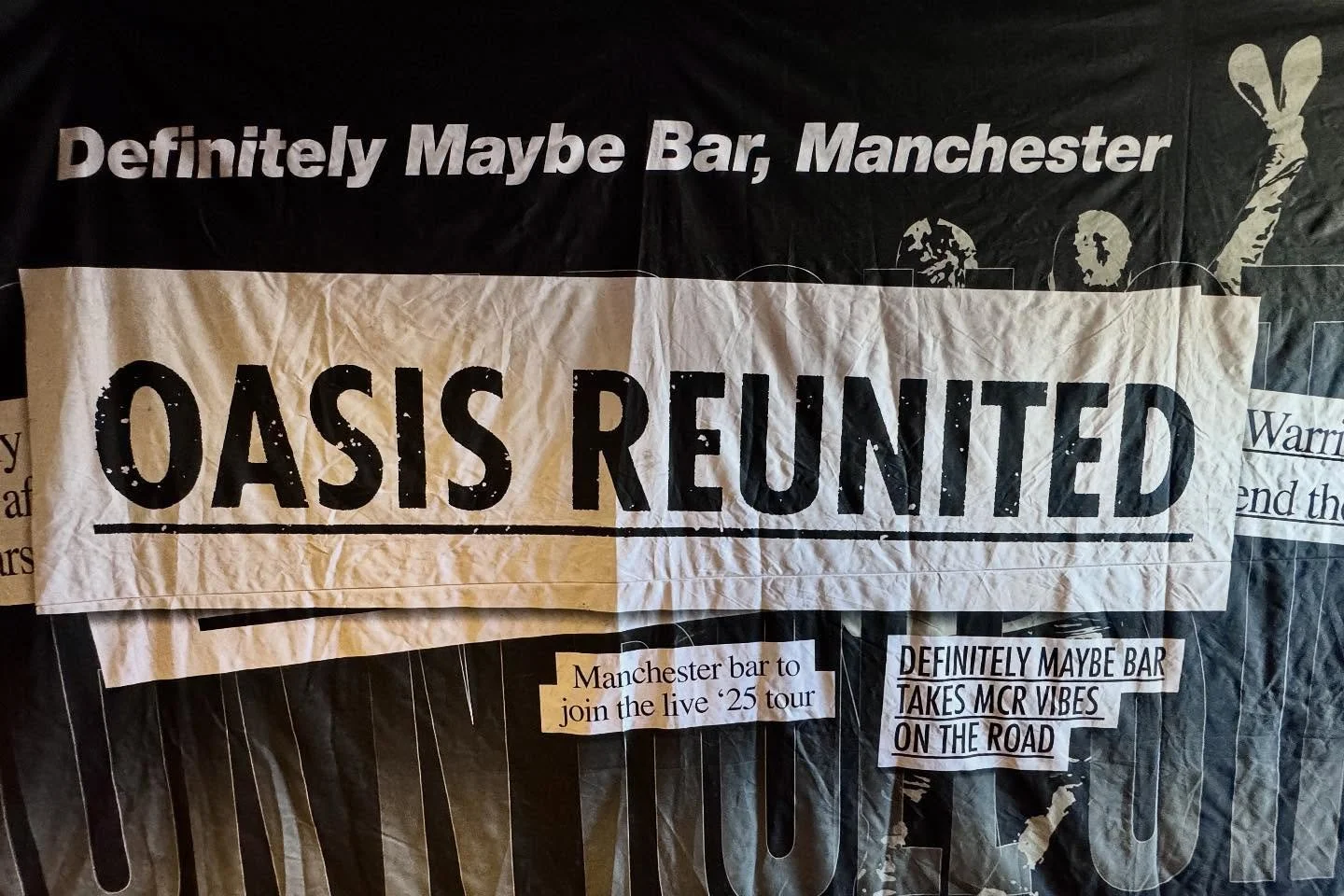 Cultural morning after the night before @thewhiskyagogo for the pop-up @definitelymaybeafflecks #LA #OASIS @oasis @oasis_live_25