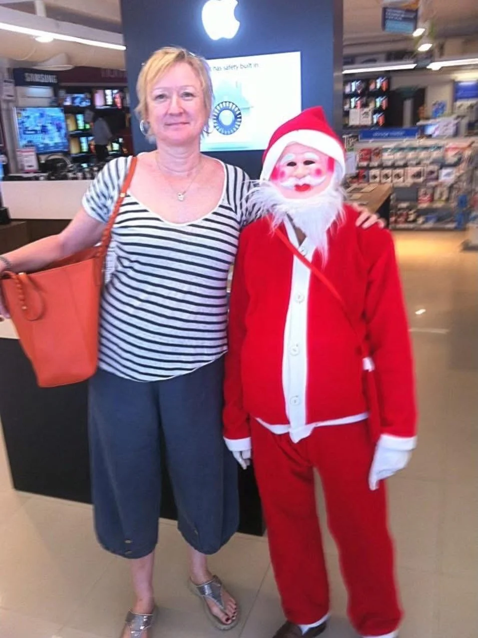 It&rsquo;s not Christmas til this shot makes an appearance 😂 13 years ago in a Bangalore mall. Stuff of nightmares. You&rsquo;re welcome.