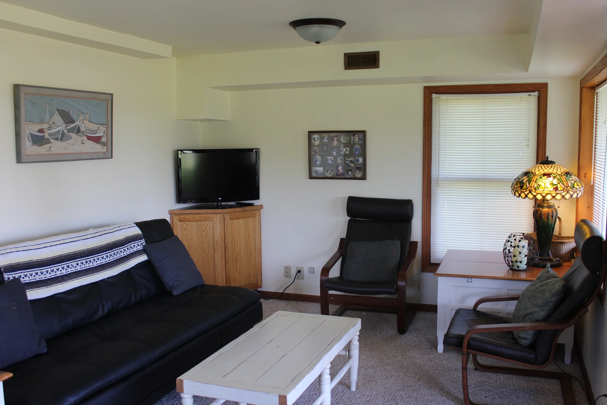 First floor has complete apartment with private entrance