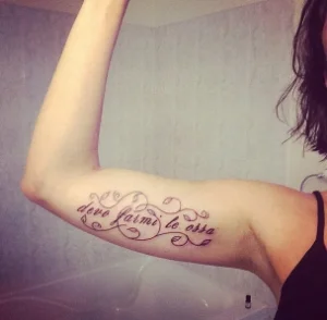 My 37th birthday tattoo, circa 2014. Devo farmi le osssa, “I need to make my bones.” (Yes, from Eat, Pray, Love.) It was a wish to get sober, finally. To do the work, whatever it took.