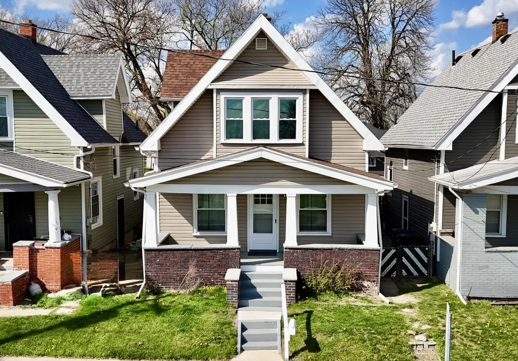 204 South Ave.