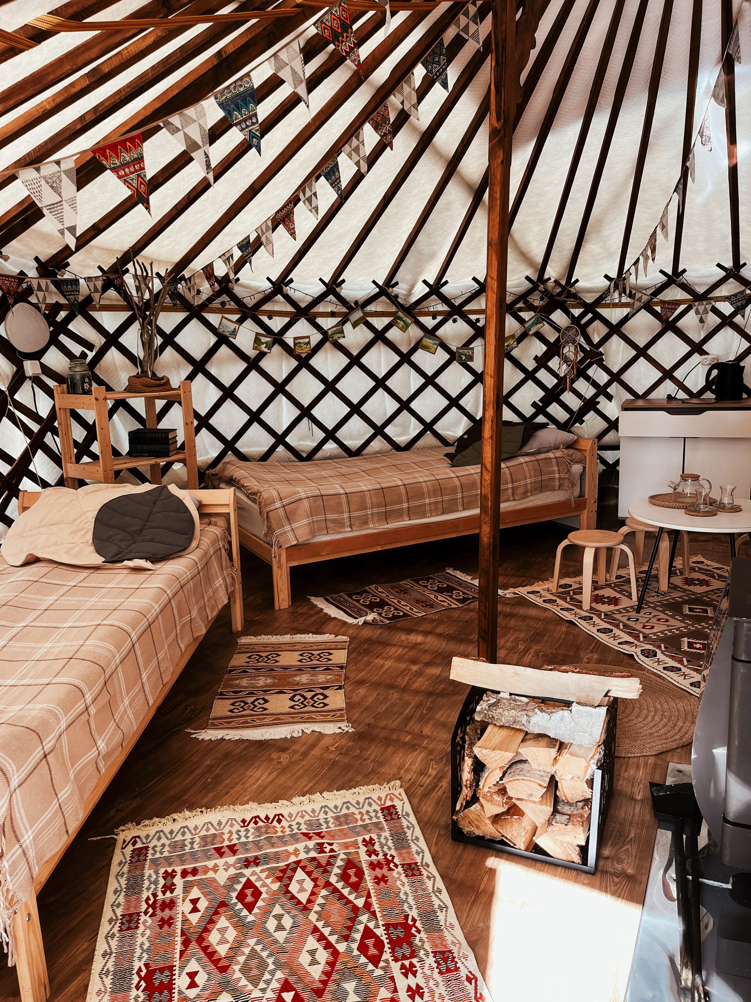 Интерьер Монгольская юрта 6 м.jpg