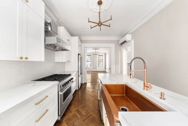 190730_72_conselyea_parlor_bk_0007_high res.JPG