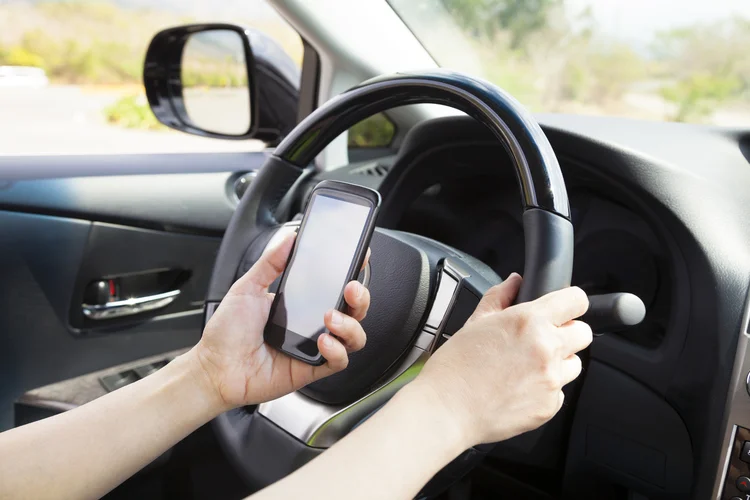 5 Benefits of Hands-Free Connectivity in Your Car