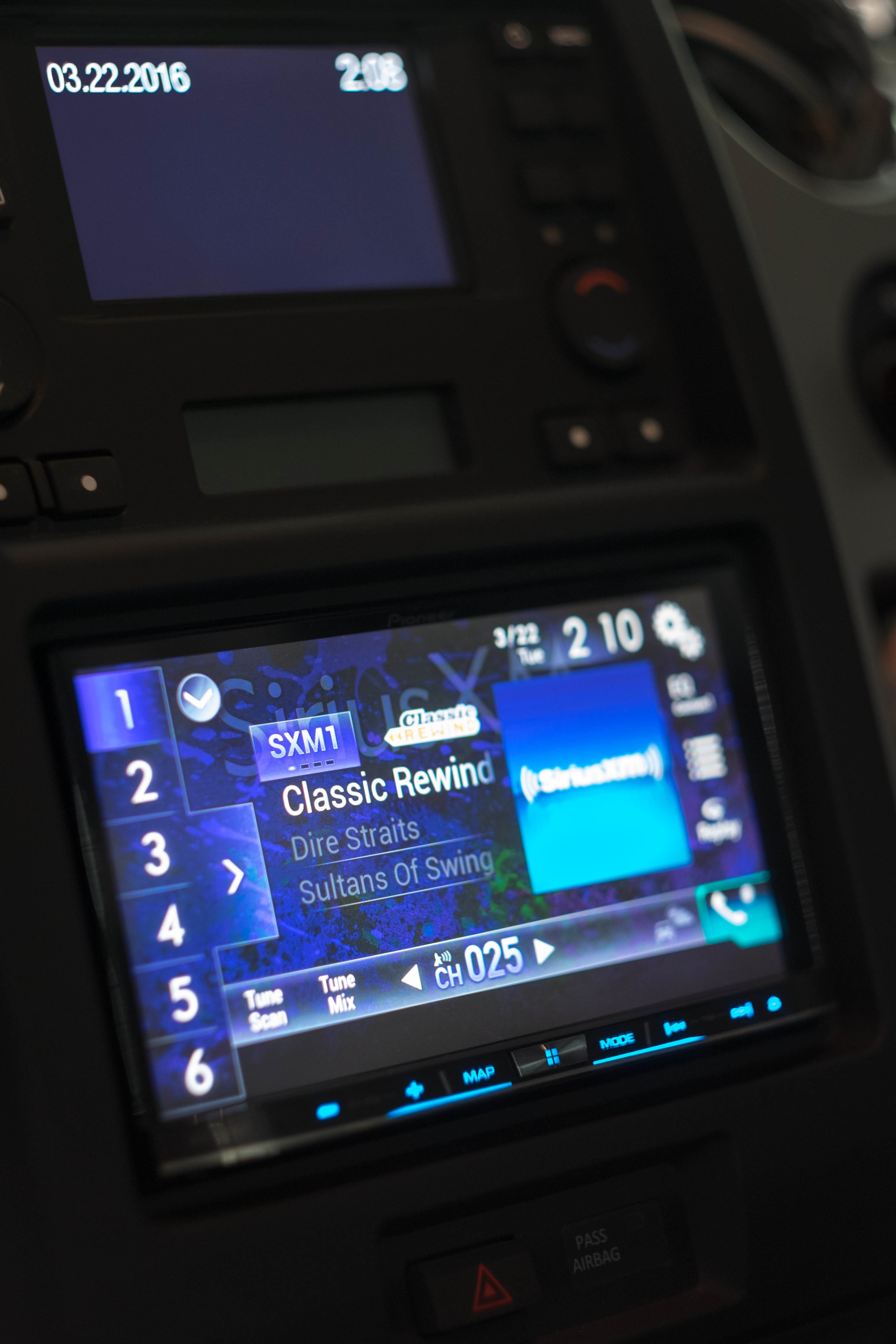 Custom Car Stereo and Car Video Players