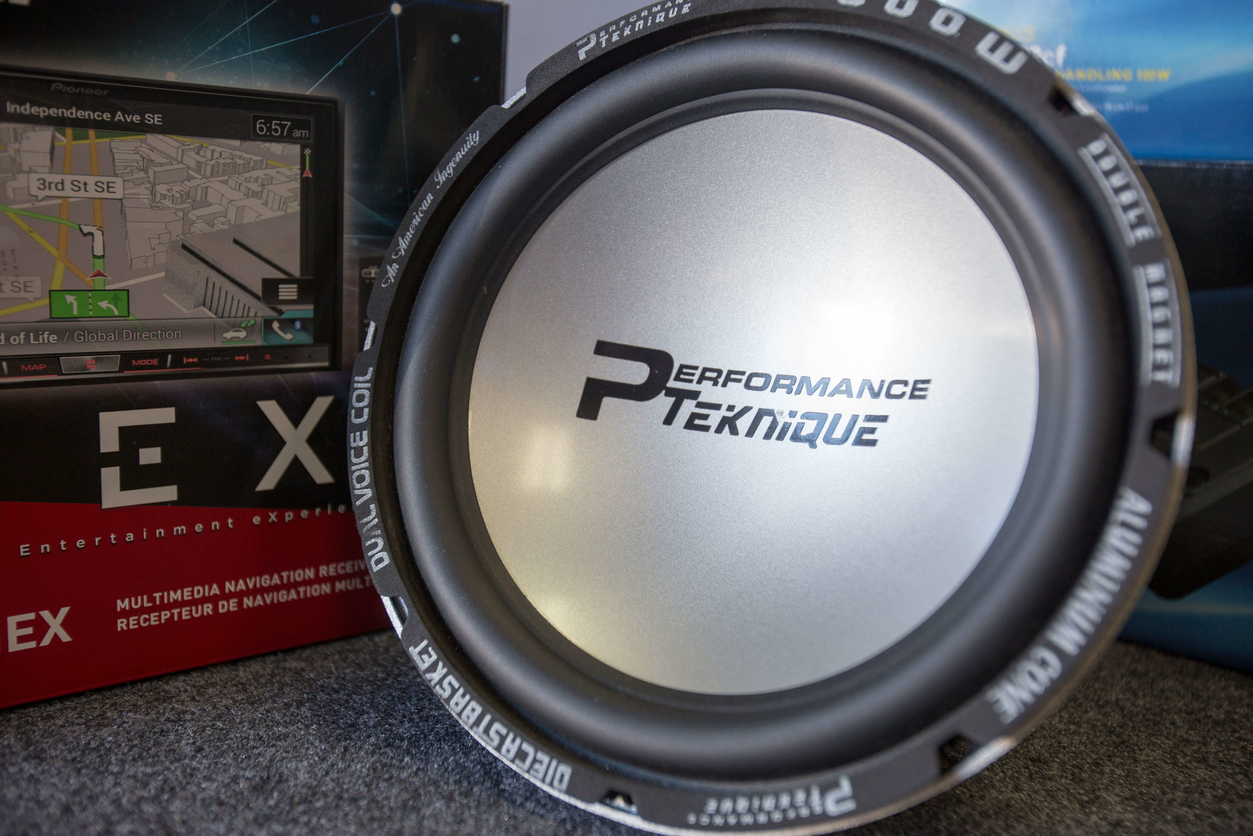 Performance Teknique Speakers