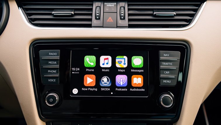 Android Auto & Apple CarPlay: What You Should Know