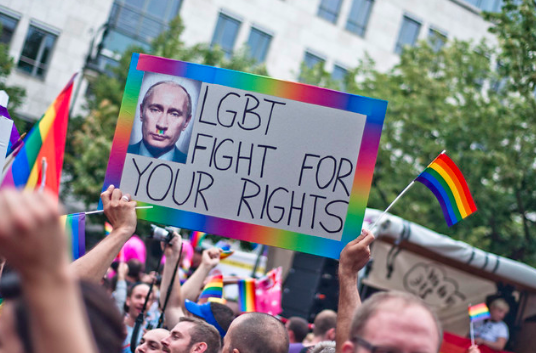Demonstrating against Russian homophobia. Marco Fieber. CC BY-NC-ND 2.0