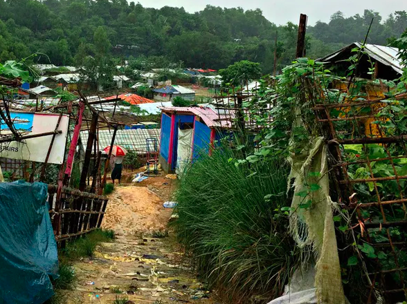 Bangladeshi camps for the Rogingyas are typically overcrowded, unhygienic, muddy and prone to landslides. Rubayat Jesmin, Author provided