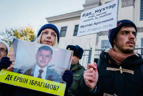 Protesters demonstrate against the disappearance of Crimean Tatar activists. Tatars are one of Ukraine’s oppressed minority groups, October 2016. EPA/Roman Pilipey