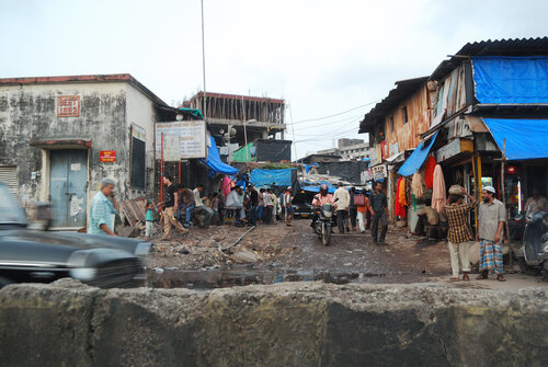 CATALYST - The History and Controversy of Slum Tourism
