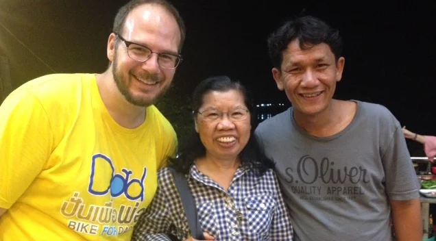 Here's a photo of a U.S. nurse and a Thai nurse (Krisida), with Sr. Pranee in between!