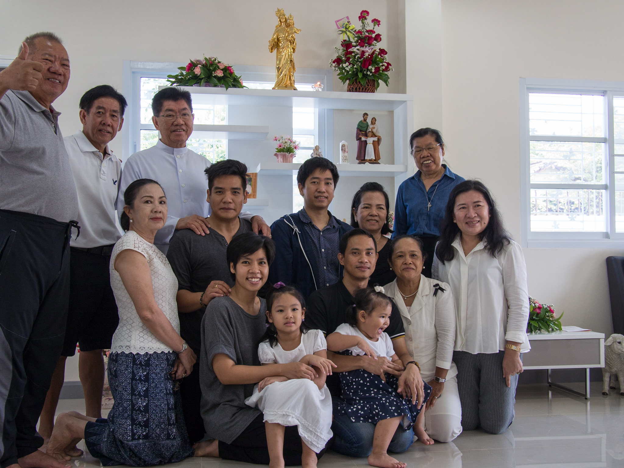 Sr. Pranee, her brothers, and Koo Kate's family
