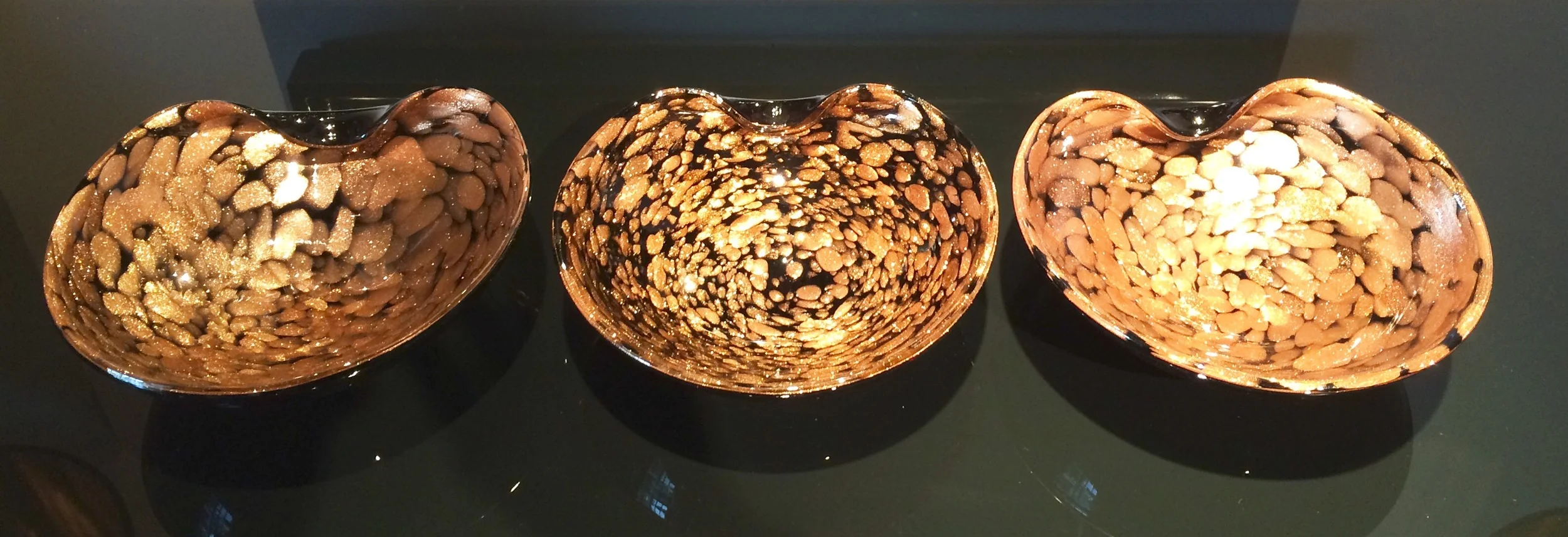 SOLD     Set of 3 Murano bowls