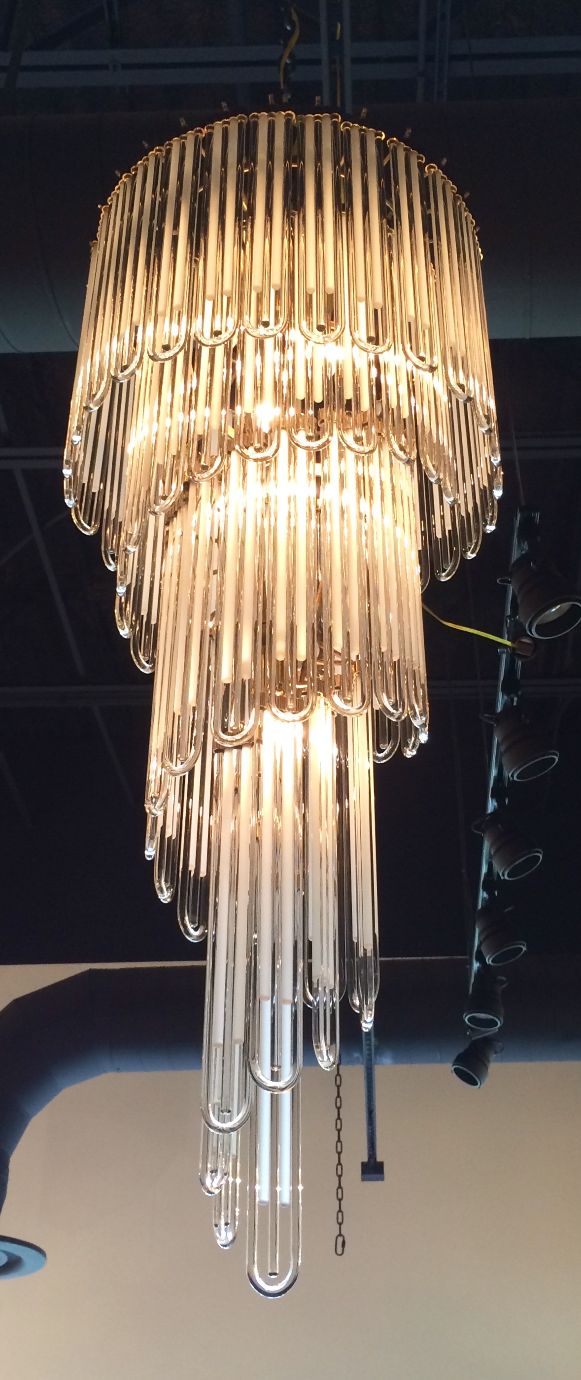 chandelier1.jpg