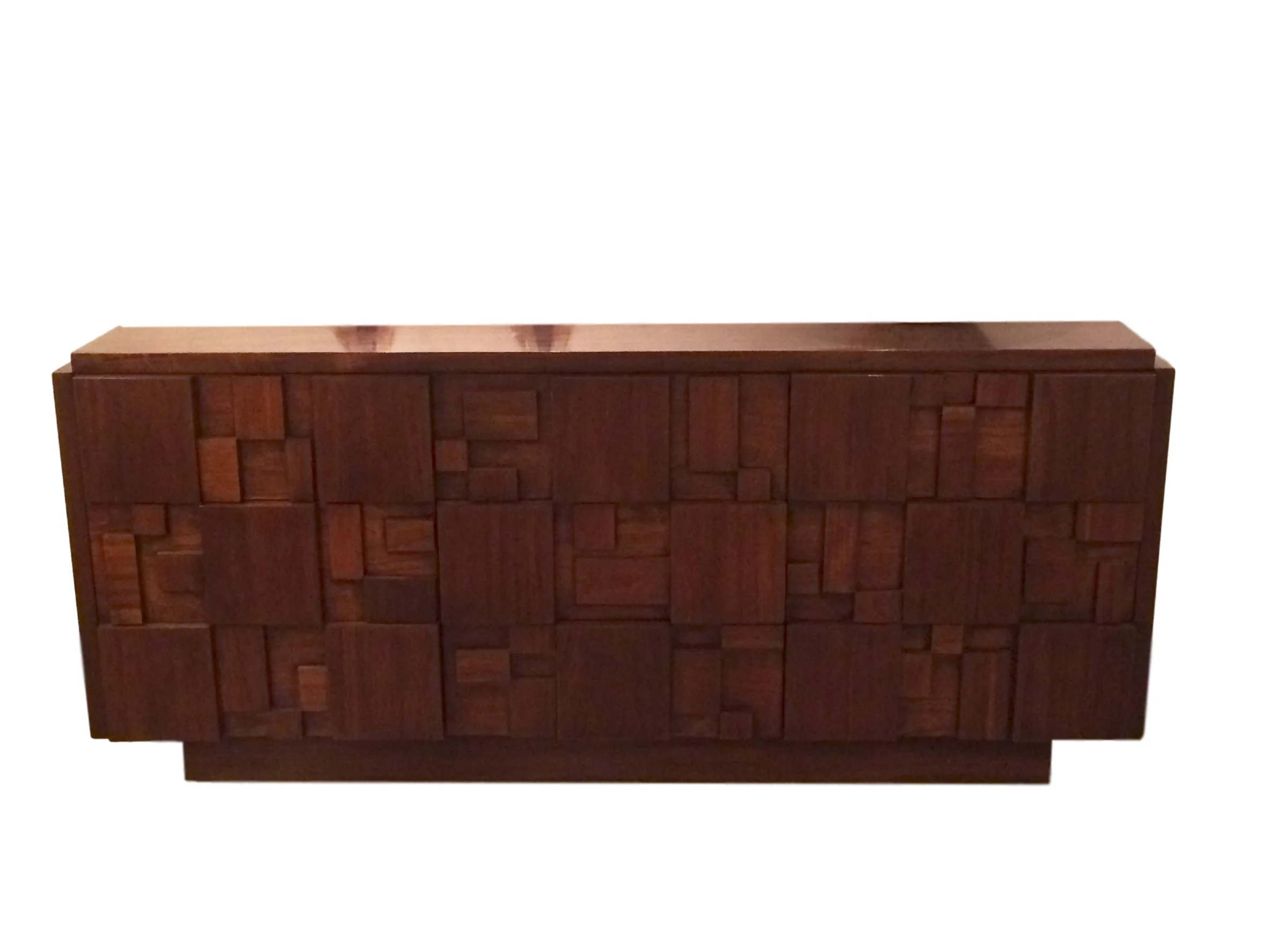 credenza1_clipped_rev_1.jpeg