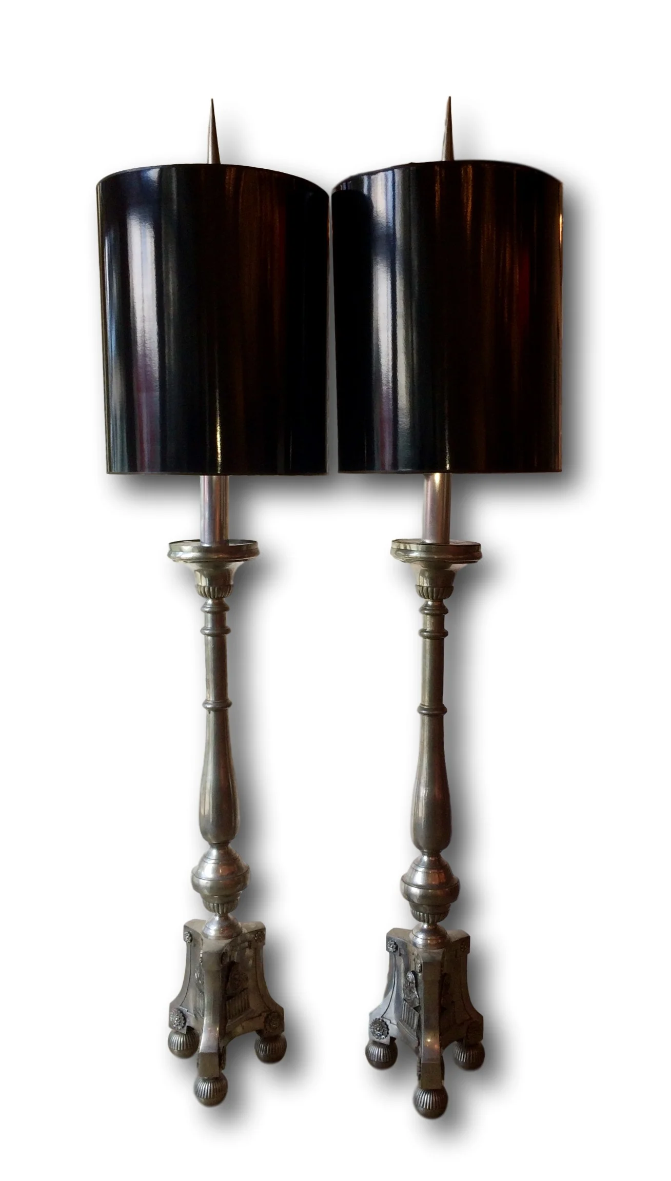 candlelamps_clipped_rev_1.jpeg
