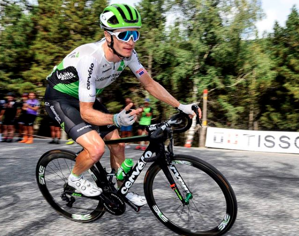 Peace! Nearing the top. PC: @Veloimages