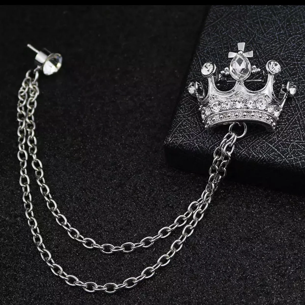 6B50D4A2-577F-4E3B-930A-7732A0AC7657