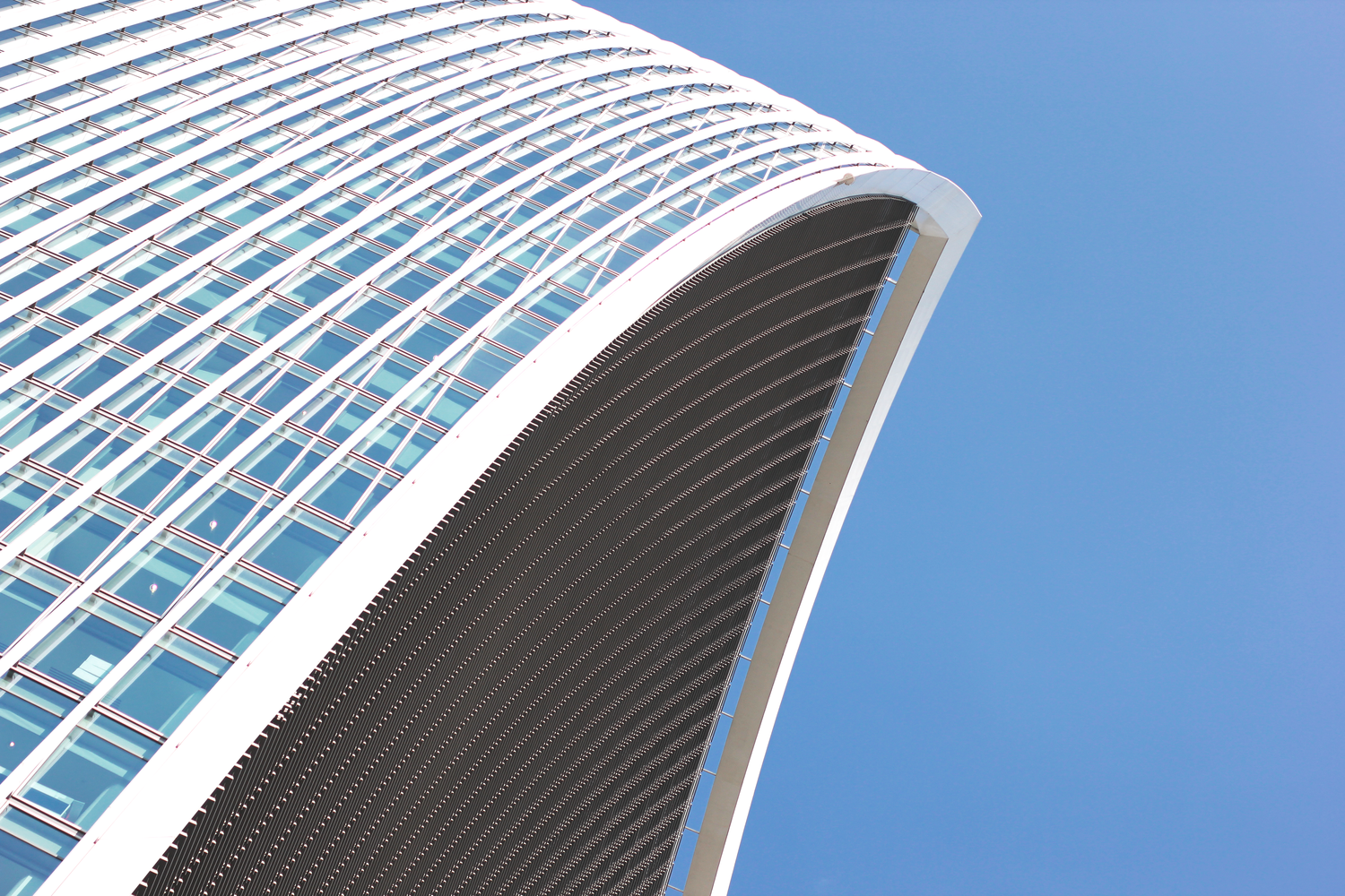 LondonBuildingSkySmall.png