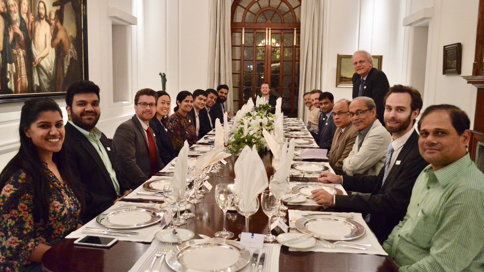 The dinner gave floor to an energetic discussion on whether and how to transform the rural Indian energy market. Rural Spark proposes a more sevrice centered market approach, allowing for a reliable solution for continious acces to energy.