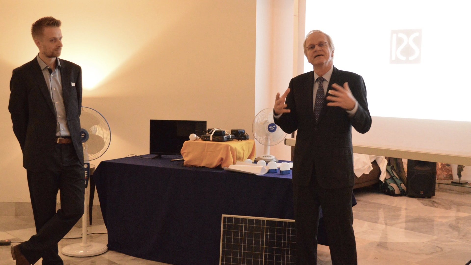 Dutch Ambassador Alphonso Stoelinga opening the event.