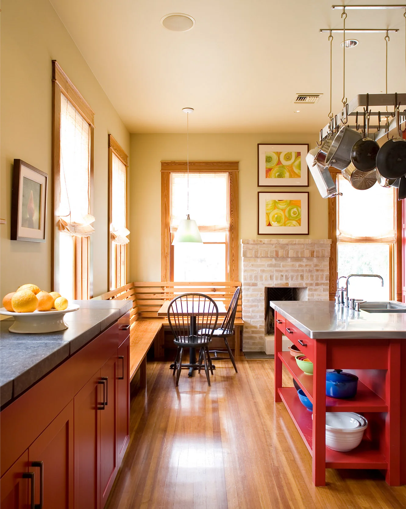Tuttle-KitchenB076_H.jpg