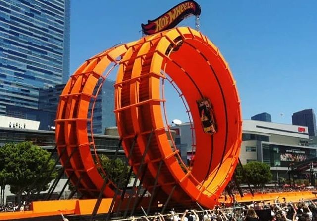 @tannerfoust and @gt555 successfully completed a life sized #hotwheelsdoubleloop in 2013 in downtown LA https://youtu.be/jVS4ts1A-ao
#xgames #stuntdriver #worldrecord #newcreatures #eventproduction #downtownla #xgames2013