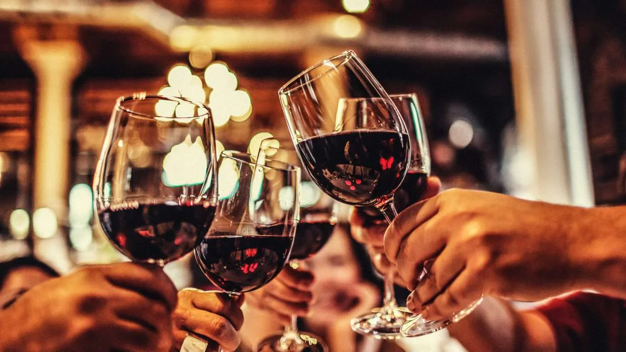 toasting_wine_instants-1.jpg