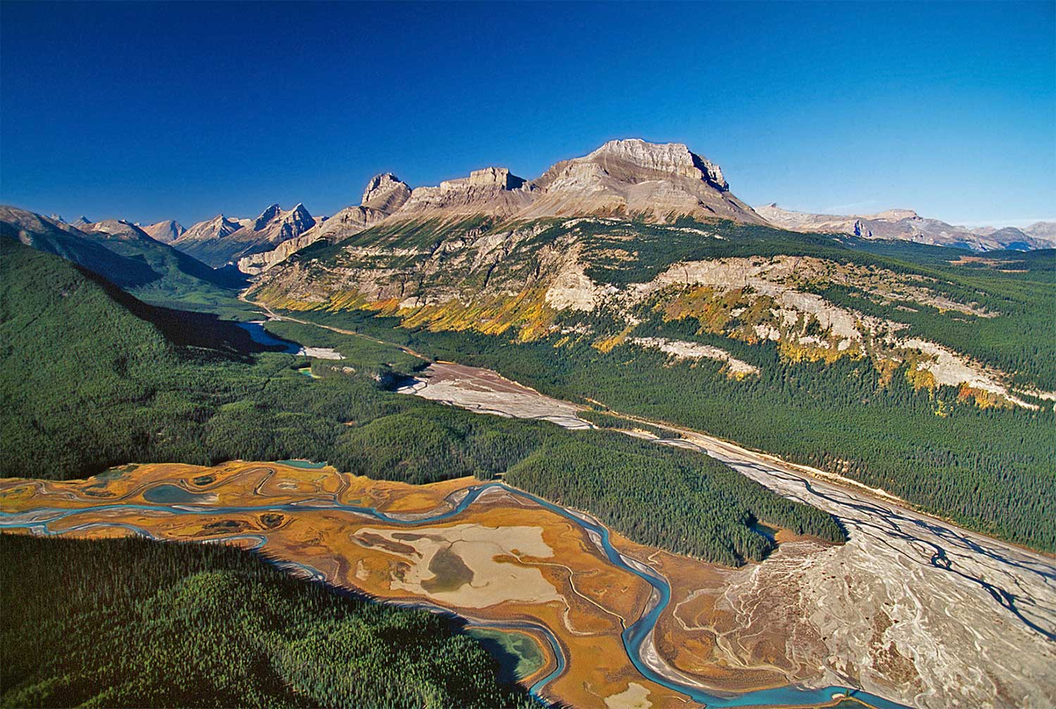 Aerial photo of Saskatchewan River, Alberta