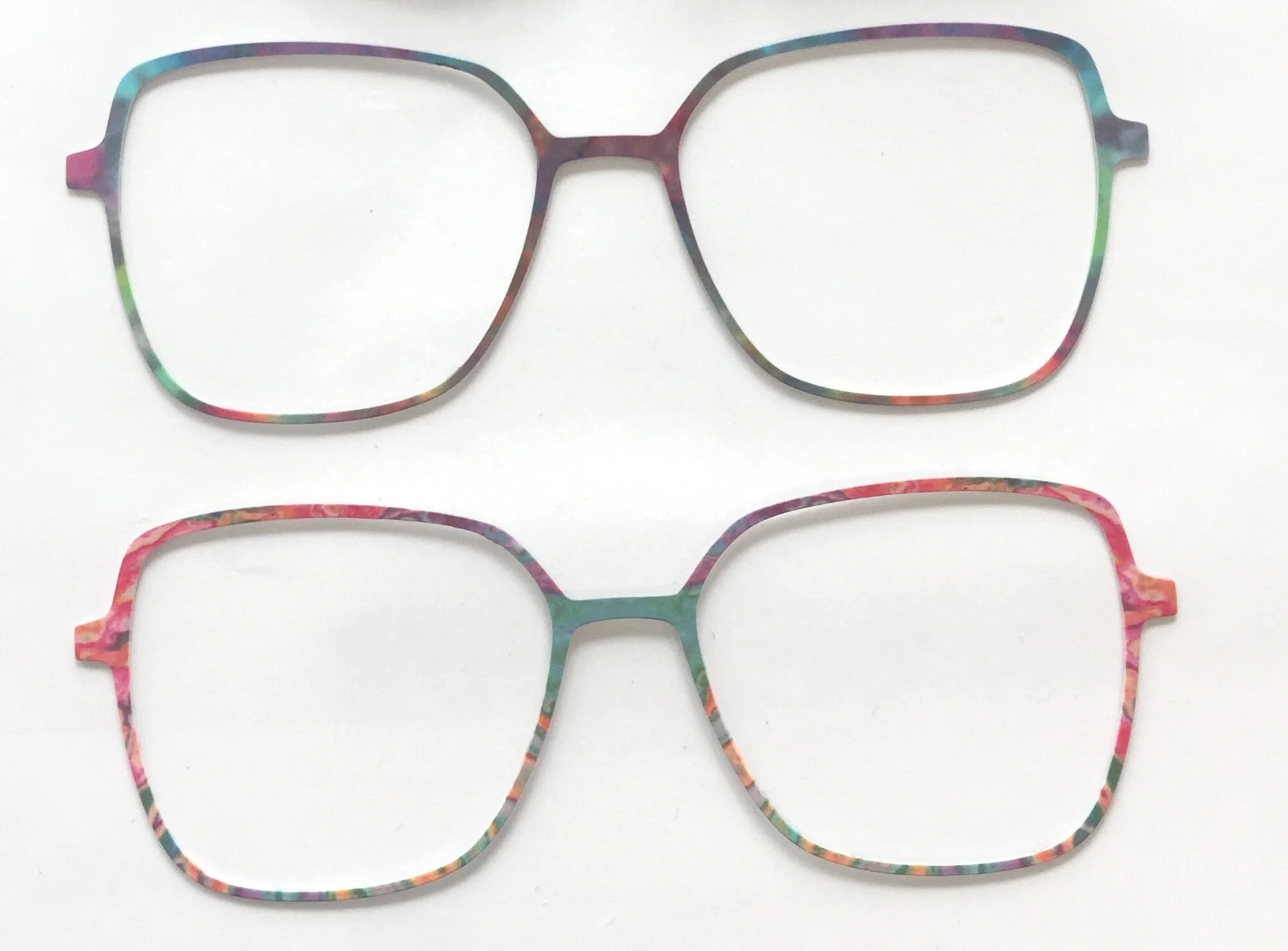 Glitch-art-inspired hydrographics captured the playful, digitally-inspired color palette.