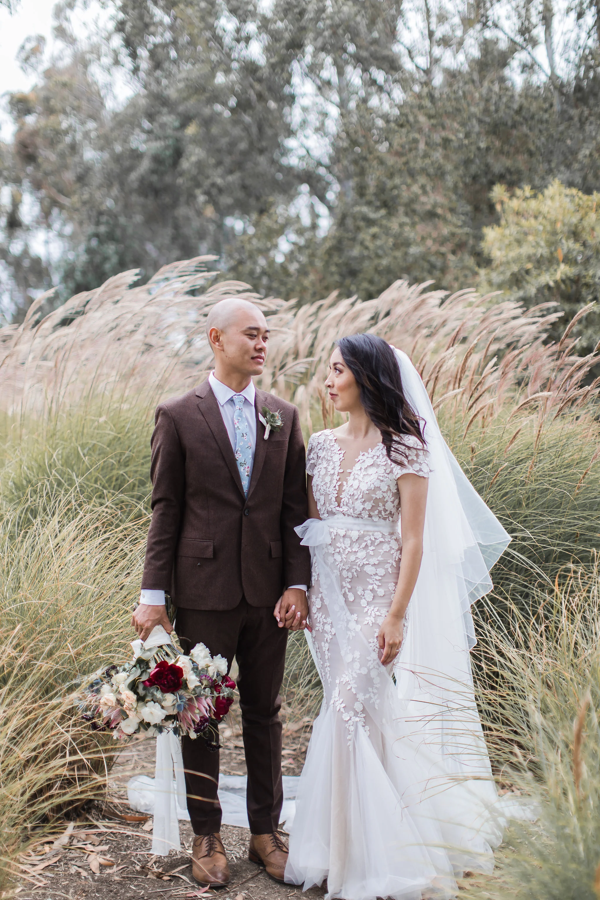 VENUEBYTHREEPETALSHUNTINGTONBEACHWEDDINGPHOTOS_MYLINH&JIMMY_ENCORSTUDIO (1).jpg