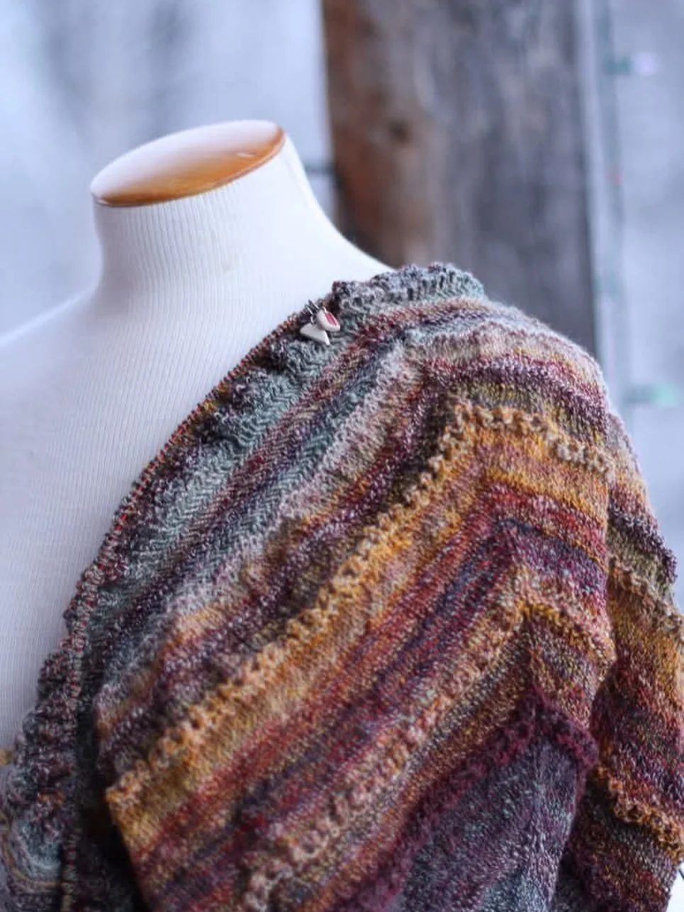 Oh goodness, I keep taking pictures of things and then not posting them. 
This shawl is bound off and ready for a bath, just in time to contemplate next winter&rsquo;s shawl knit-along with the @fairbanksweaversguild and @goldstreamknits. 
Handspun B