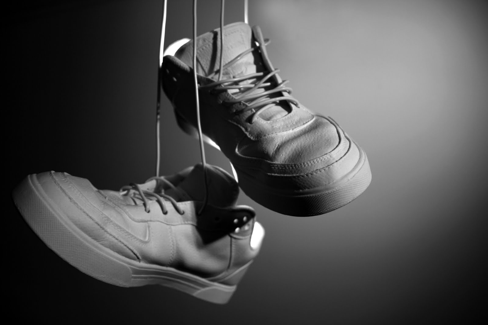 Shoe Toss — Ricochet Studio