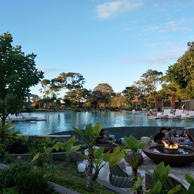we were lucky enough to call this beautiful place - @elementsofbyron the office yesterday for Chris and Genie's wedding. Yena played solo violin with the sand in her toes for their intimate beach wedding followed by a party up at the resort. Gorgeous!!! #byronweddings #byronmusic #byronstrings #violin #elementsofbyron #beachwedding #byronbaywedding #belongilbeach #stringandbow