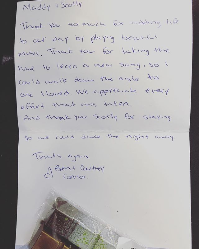 What we love best.. happy couples that love our music (and feed us 🍫!) Congrats to Courtney and Ben, whose wedding we were lucky enough to be part of last weekend at @figtreerestaurant #byronstrings #byronbaywedding #stringmusic #violinandguitar #byronbaywedding