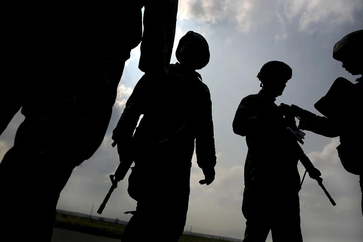 US Air Force soldiers is seen during an air exercise near the village of Terenovo some 320 km south-east from the capital Sofia on March 3, 2008 during the open-doors day for the press. The air show and ground troops drill are part of the “Thracian Spring 2008” which is a Bulgarian-US joint military exercise held in Bulgaria between 25 March - 9 April, 2008 which is designed to improve skills in using NATO procedures in planning and carrying out flights for troop deployment and cargo supplies. The joint military training supposed to contribute to raising the interoperability of the Bulgarian Air Force and Ground Troops and the US Air Force.