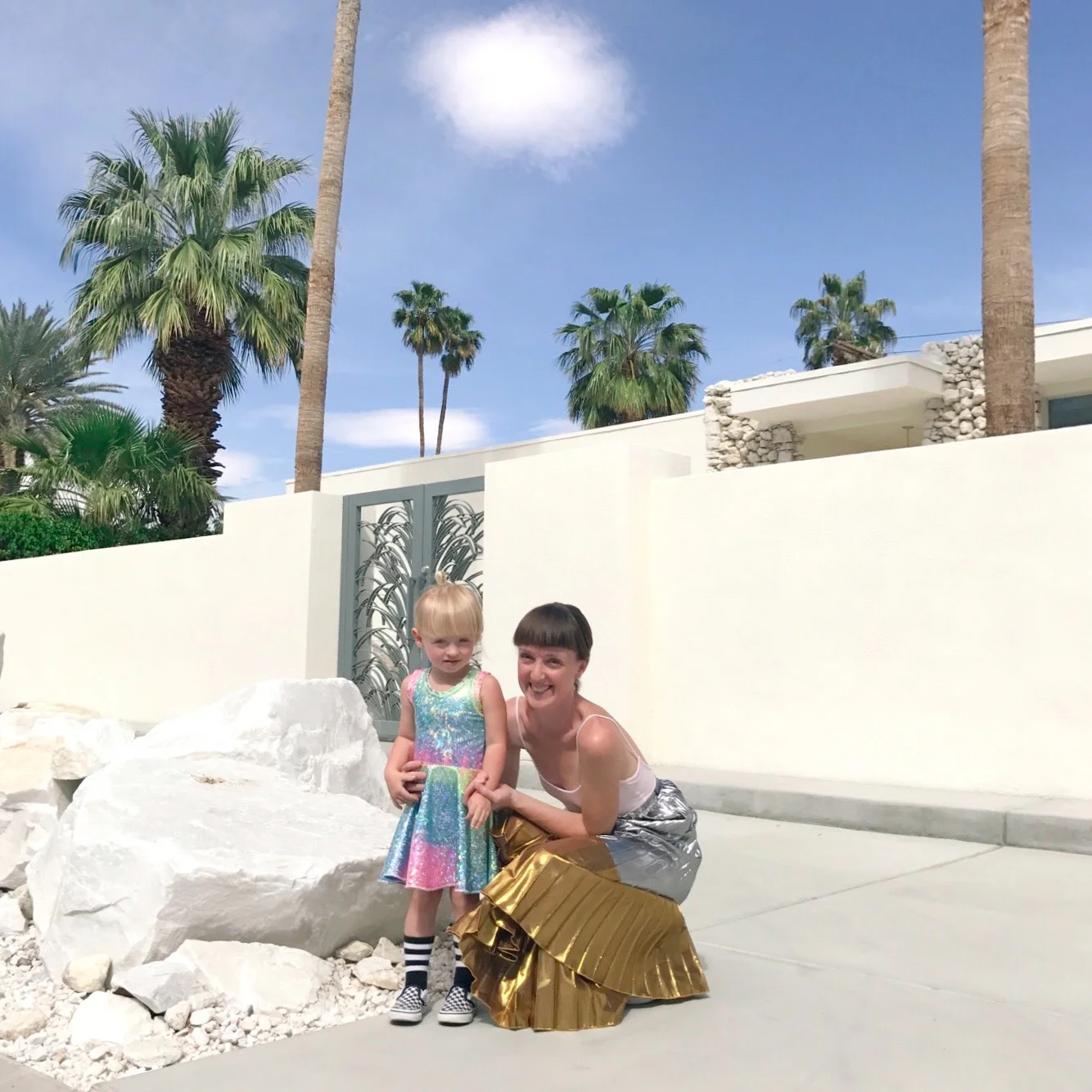 charlie-jane-palm-springs-fashion-mamas.jpeg