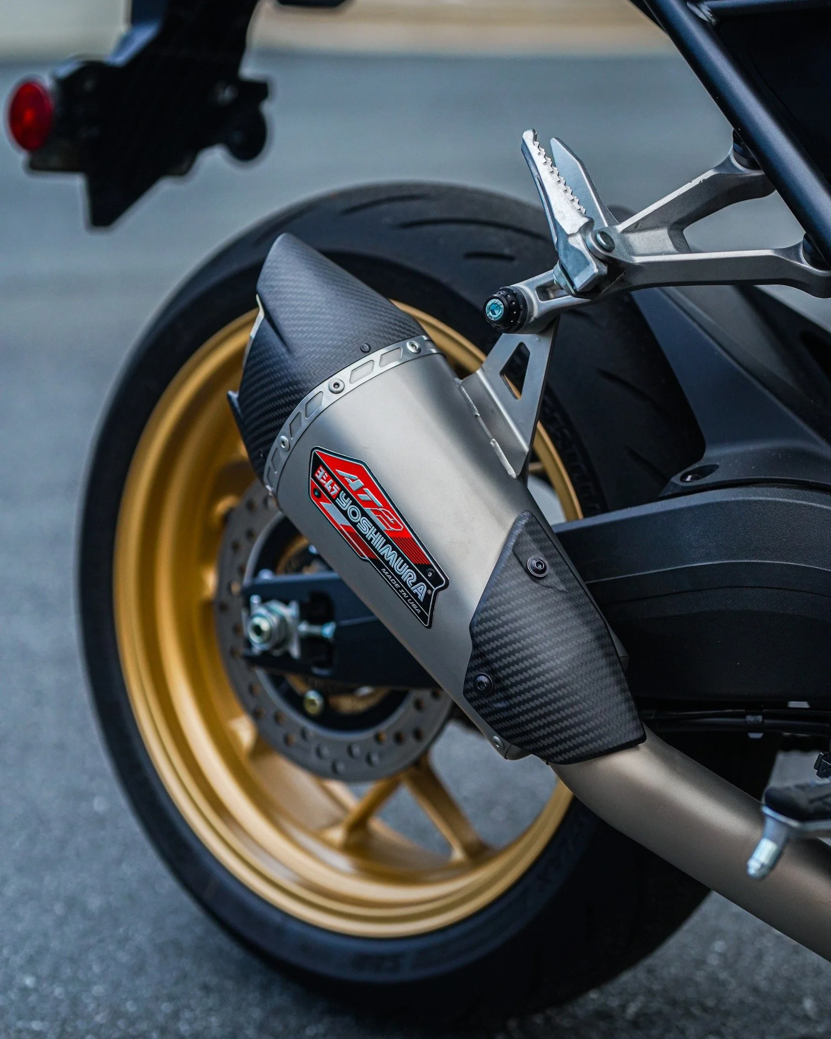 Honda&rsquo;s 2025 CB1000SP is a looker, but it needed a little personality upgrade. Brought in a Yoshimura slip-on, swapped the stock exhaust, and now this inline-four finally sounds the way it should. The tail&rsquo;s cleaner, the vibe&rsquo;s shar