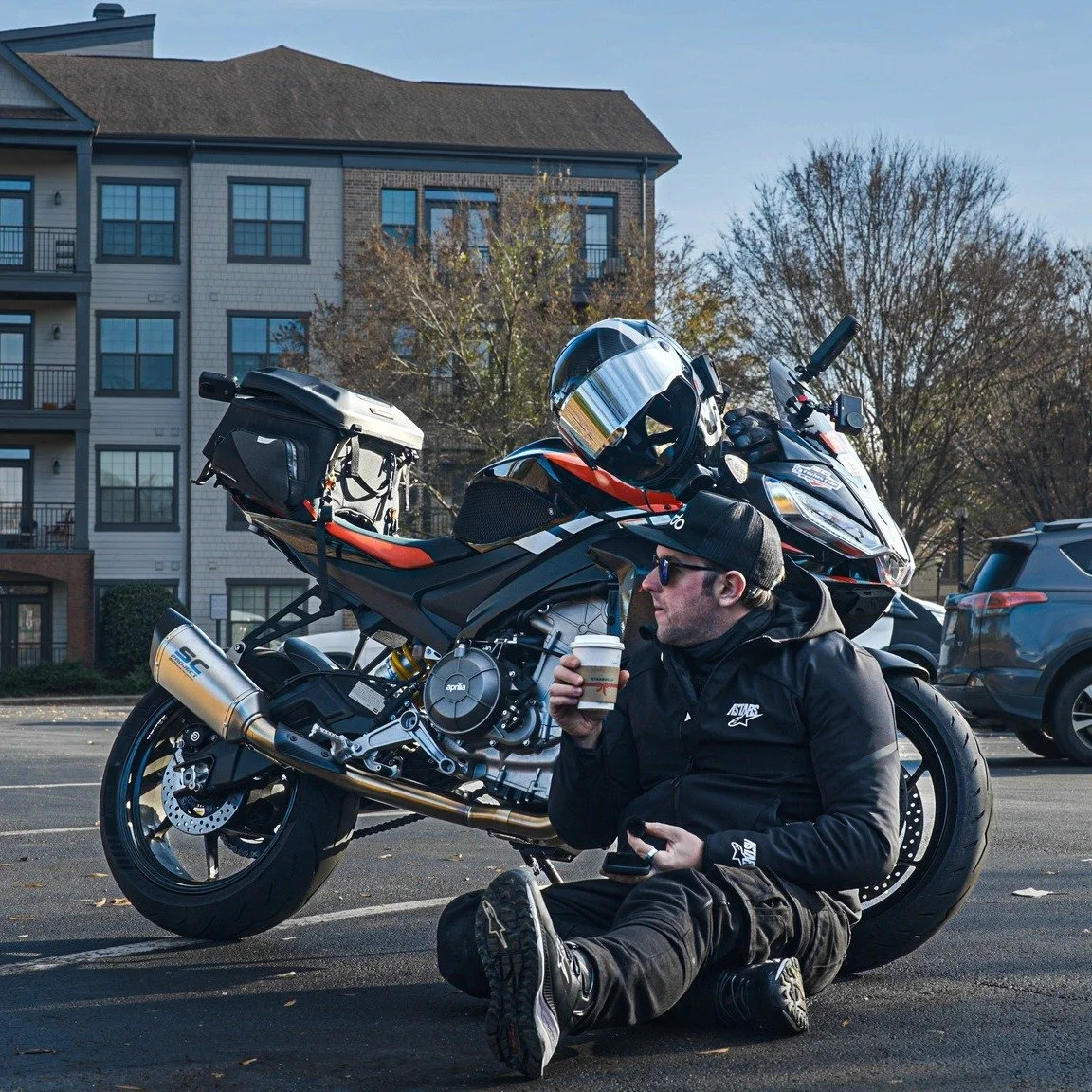 Today I took the 2026 Aprilia Tuono 660 Factory out to see if a race bike can survive city streets and highways. Can it actually handle real-world riding, or is it strictly track DNA? Find out how this midweight monster feels outside the twisty roads
