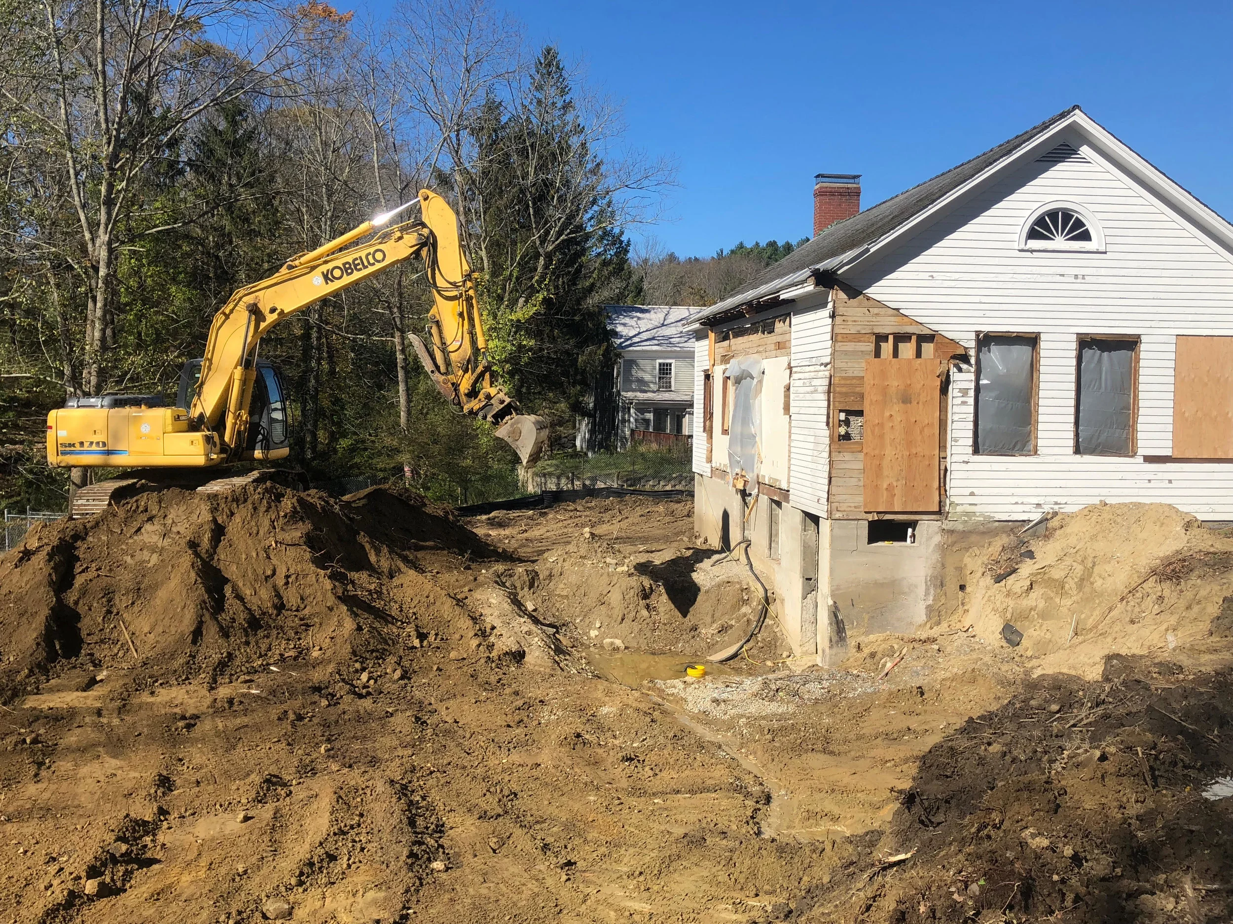DIGGING.jpg