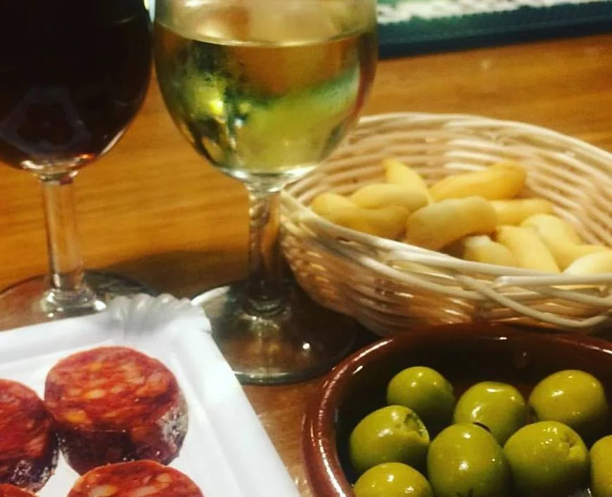 Two sherries + three tapas = €7