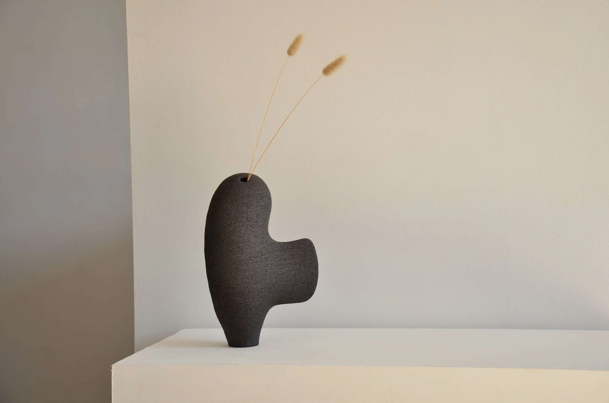 Helena Lacy_Fingō Vase no.2.jpeg