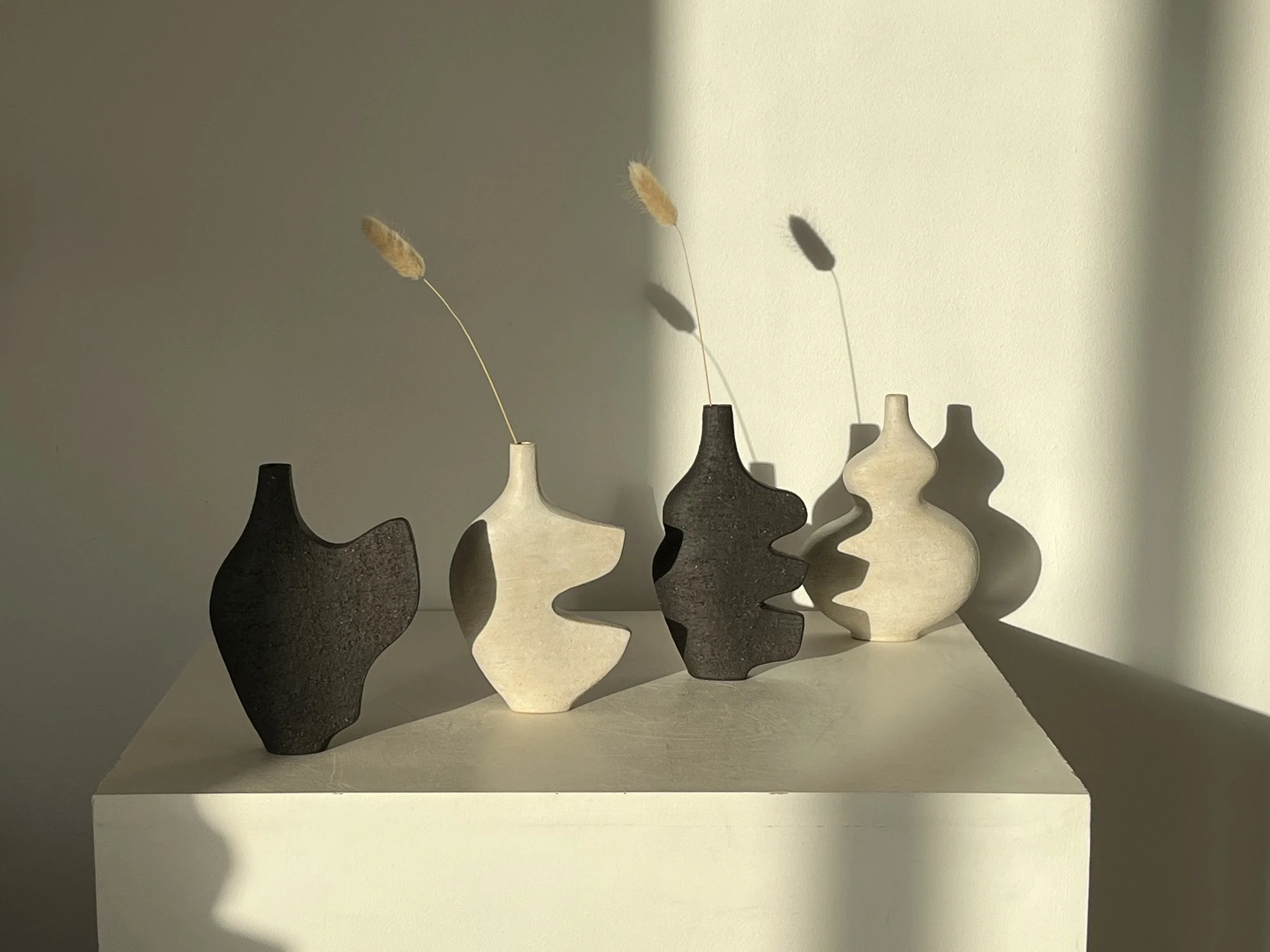 Helena Lacy - Mini Fingō Vases 2.jpeg